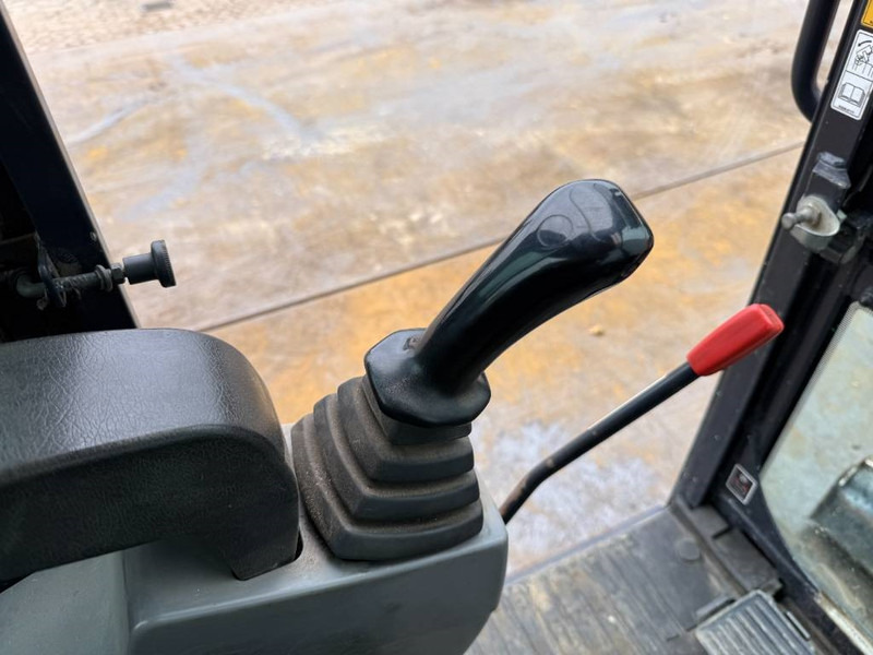 Kubota KX027-4 - Hammer Lines / Quick Coupler